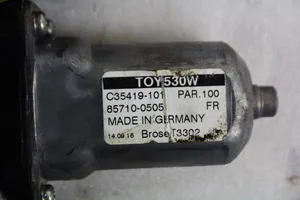 Toyota Avensis T270 Moteur de lève-vitre de porte avant 8570102010