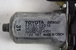 Toyota Avensis T270 Priekinis varikliukas langų pakėlėjo 8570102010