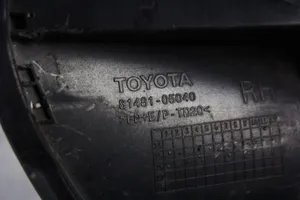 Toyota Avensis T270 Priešrūkinio žibinto apdaila/ grotelės 8148105040