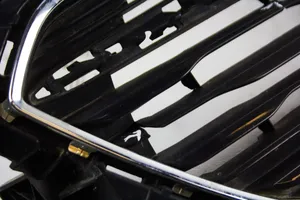 Opel Insignia B Maskownica / Grill / Atrapa górna chłodnicy 551004542