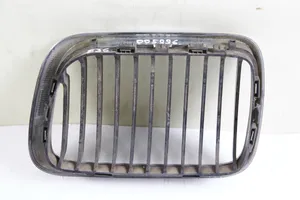 BMW 3 E36 Grille calandre supérieure de pare-chocs avant 51138195094