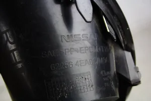 Nissan Qashqai Priešrūkinio žibinto apdaila/ grotelės 622564ea0c
