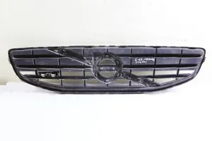 Volvo S60 Grotelės viršutinės 31333690