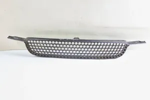 Toyota Corolla E110 Grille calandre supérieure de pare-chocs avant 531111a300