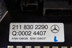 Mercedes-Benz E W211 Centralina del climatizzatore a2118302290