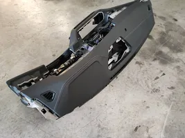 BMW 4 G22 G23 G24 G26 Panelė 