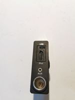 Jaguar XF Connettore plug in USB 8X2319C166AB