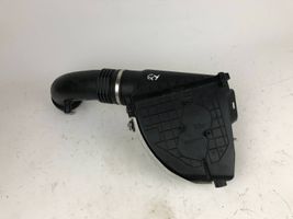 Audi RS5 Parte del condotto di aspirazione dell'aria 8T0129600