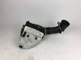 Audi RS5 Parte del condotto di aspirazione dell'aria 8T0129600