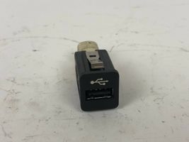 BMW 5 GT F07 USB-pistokeliitin 9167196