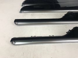 Porsche Macan Set di rivestimento del pannello della portiera 95B867062