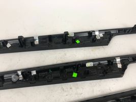 Porsche Macan Set di rivestimento del pannello della portiera 95B867062