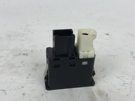 BMW X6 E71 USB jungtis 9237654