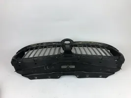 BMW 7 G11 G12 Grille calandre supérieure de pare-chocs avant 7399262