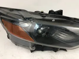 Maserati Levante Lampa przednia 670034639