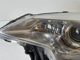 Toyota Verso-S Lampa przednia 8115052K00