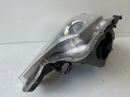 Toyota Verso-S Lampa przednia 8115052K00