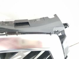 Audi Q3 F3 Rejilla superior del radiador del parachoques delantero 83A853651B