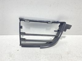 Renault Clio II Grille inférieure de pare-chocs avant 8200271912