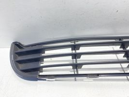 Renault Clio II Grille inférieure de pare-chocs avant 8200271912