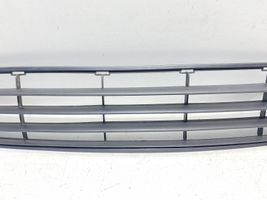 Renault Clio II Grille inférieure de pare-chocs avant 8200271912