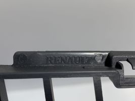 Renault Clio III Grille inférieure de pare-chocs avant 7701072018
