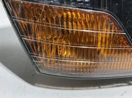 Mitsubishi Pajero Lampa przednia 10087420