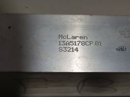 McLaren 570S Etupuskurin poikittaistuki 