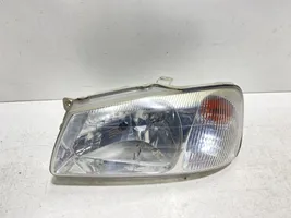 Hyundai Accent Lampa przednia 92101250