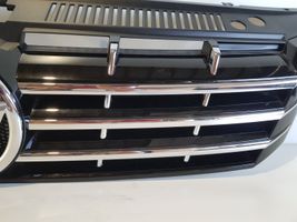 Volkswagen PASSAT B8 USA Grille calandre supérieure de pare-chocs avant 561853651B