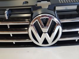 Volkswagen PASSAT B8 USA Grille calandre supérieure de pare-chocs avant 561853651B