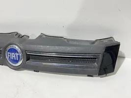 Fiat Panda II Maskownica / Grill / Atrapa górna chłodnicy 735353899