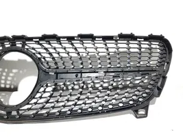 Mercedes-Benz A W176 Maskownica / Grill / Atrapa górna chłodnicy A1768881760