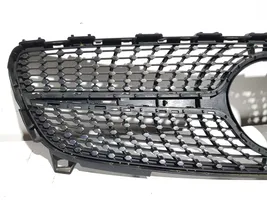 Mercedes-Benz A W176 Maskownica / Grill / Atrapa górna chłodnicy A1768881760