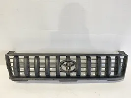 Toyota Land Cruiser (HDJ90) Maskownica / Grill / Atrapa górna chłodnicy 5310060030