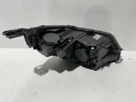 Peugeot 3008 II Lampa przednia 90056582