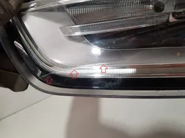 Audi Q3 8U Faro delantero/faro principal 8U0941005