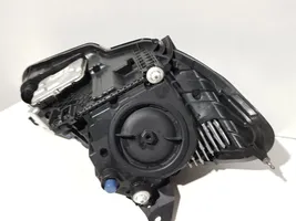 Jaguar XE Lampa przednia GX7313W030EG