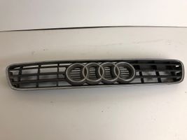 Audi A3 S3 8L Etusäleikkö 8L0807683