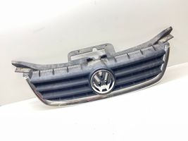 Volkswagen Touran I Etupuskurin ylempi jäähdytinsäleikkö 