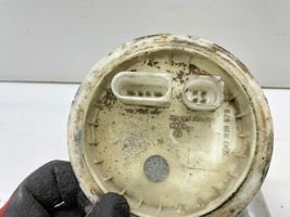 Audi A8 S8 D3 4E Pompe à carburant 3D0919679