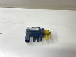 Volkswagen Polo IV 9N3 Vacuum valve 700868020