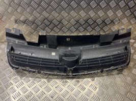 Opel Zafira B Grille calandre supérieure de pare-chocs avant 13136136