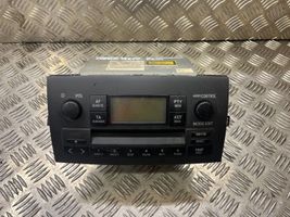 Toyota Corolla Verso E121 Panel / Radioodtwarzacz CD/DVD/GPS 8612013060