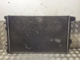 Volkswagen Polo IV 9N3 Radiateur de refroidissement 6Q0121253R