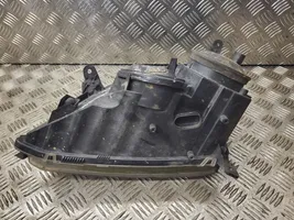 Opel Vectra C Lampa przednia 15588800