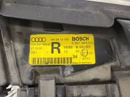 Audi A4 S4 B5 8D Lampa przednia 8D0941004E