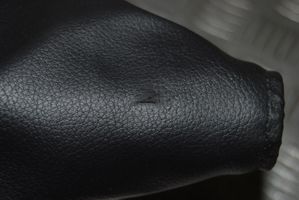 Nissan Qashqai Vaihdevivun/vaihtajan verhoilu nahka/nuppi 