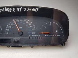Chrysler Voyager Compteur de vitesse tableau de bord P04685627