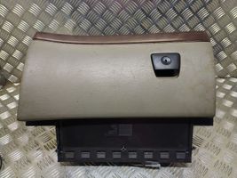 Volvo XC90 Glove box 3409431